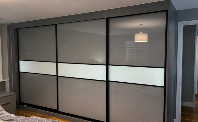custom built in wardrobe London sliding doors